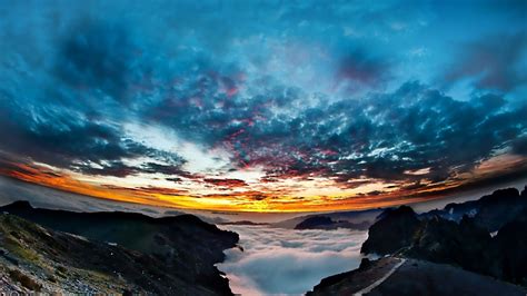 60 000 high resolution images for free download .
